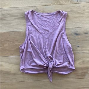 Lululemon cropped workout tank